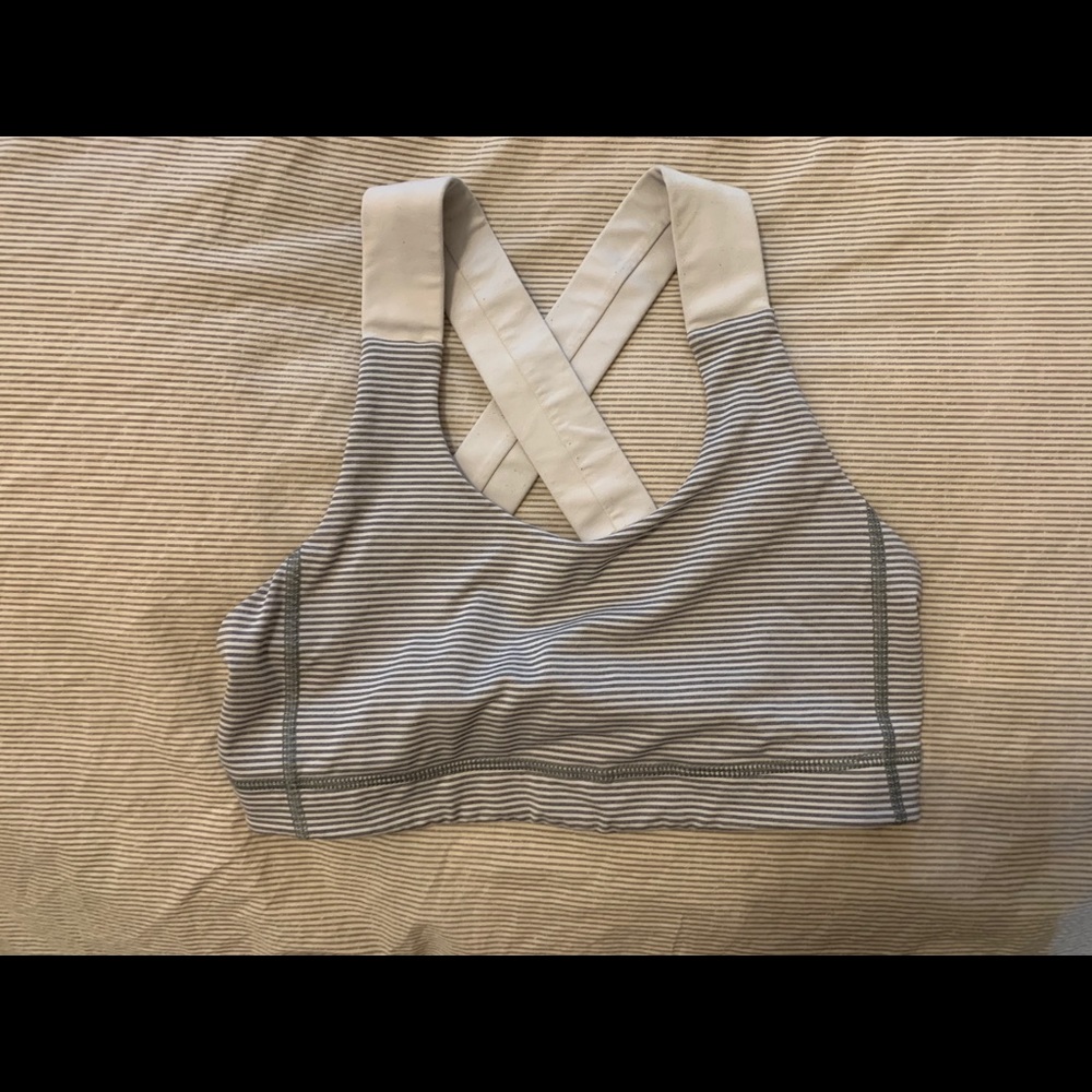 Lululemon Sports Bra - size 6